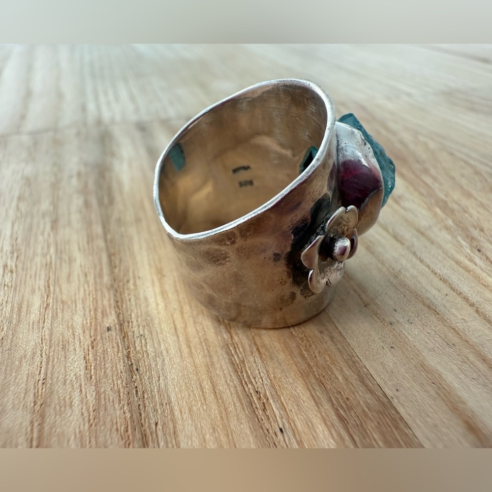 925 Sterling silver hammered rustic raw aquamarine green color stone ring - Picture 8 of 16